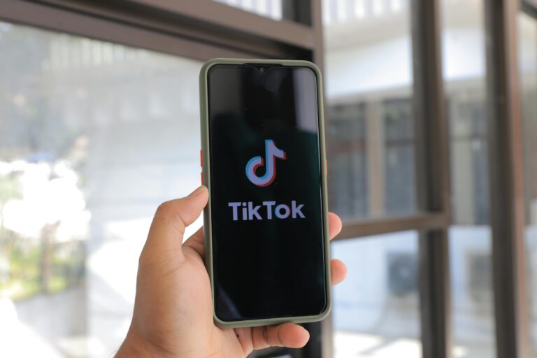 How to use TikTok as a writer